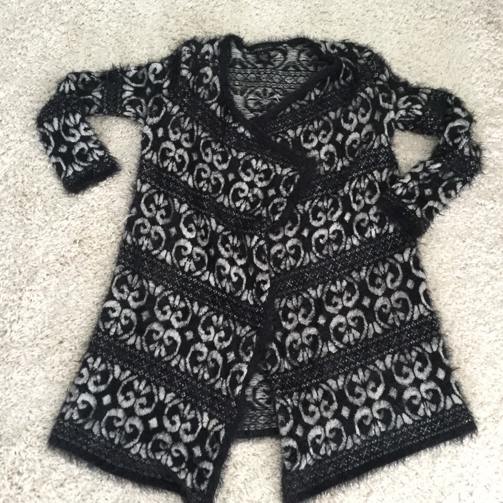 Design History-Beautiful Soft Fuzzy Cardigan. Sz M - image 1